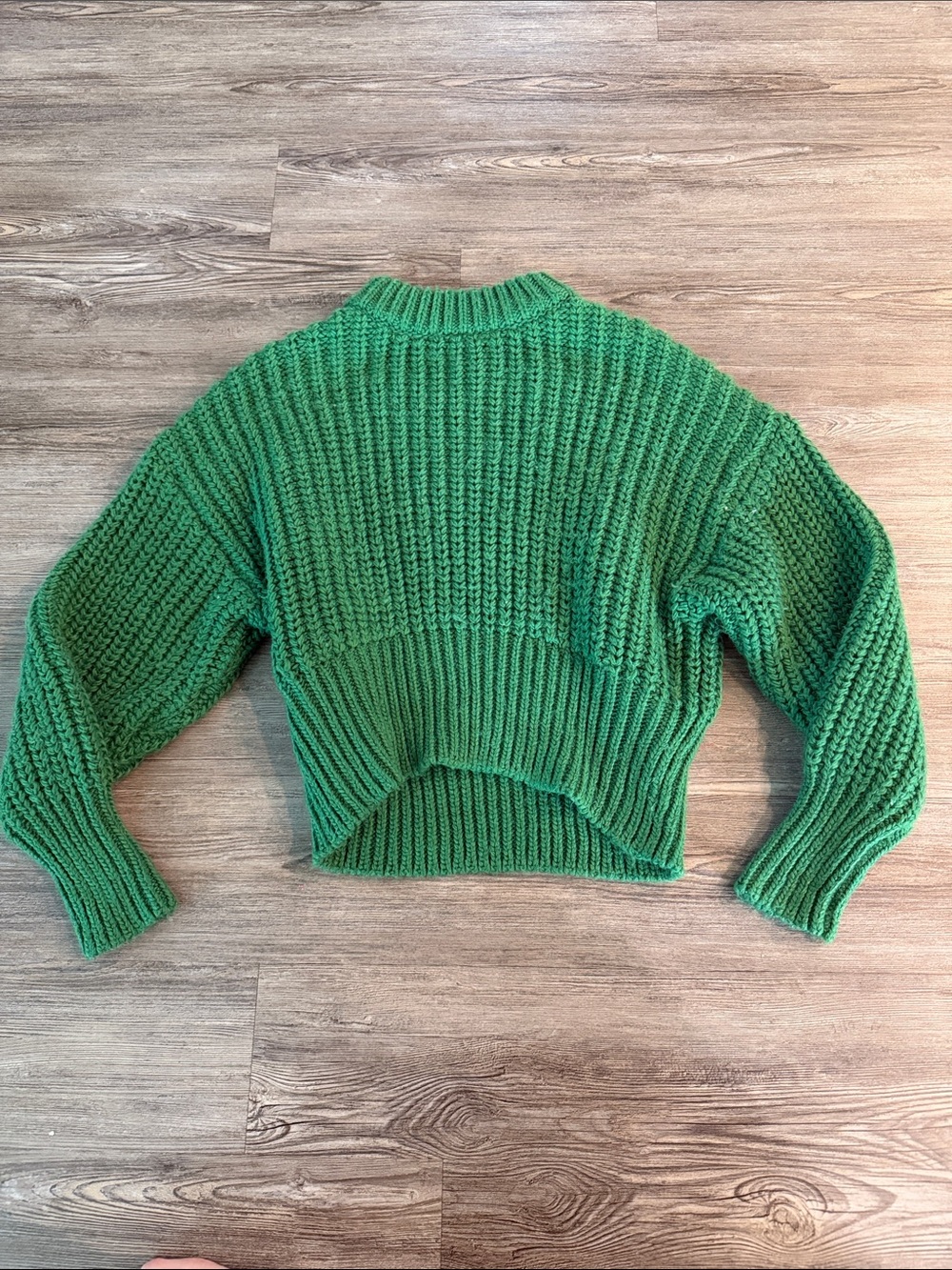 H&M Bright Green Cropped Ribbed Knit Sweater